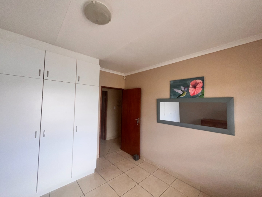 4 Bedroom Property for Sale in Wavecrest Eastern Cape